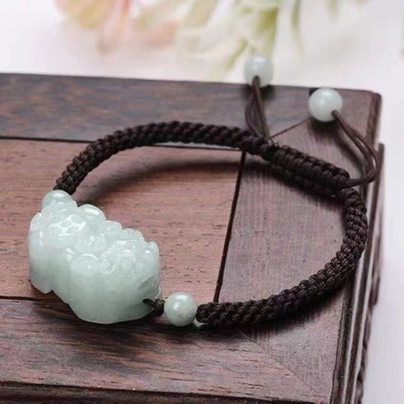 Natural Jadeite A-grade Pixiu  - Jewelry & Watches Company recension och pris