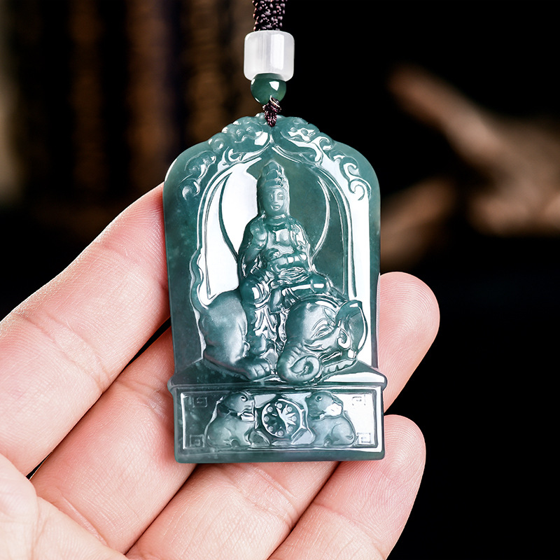 Natural Burmese Jadeite Guanyi - Jewelry & Watches Company recension och pris
