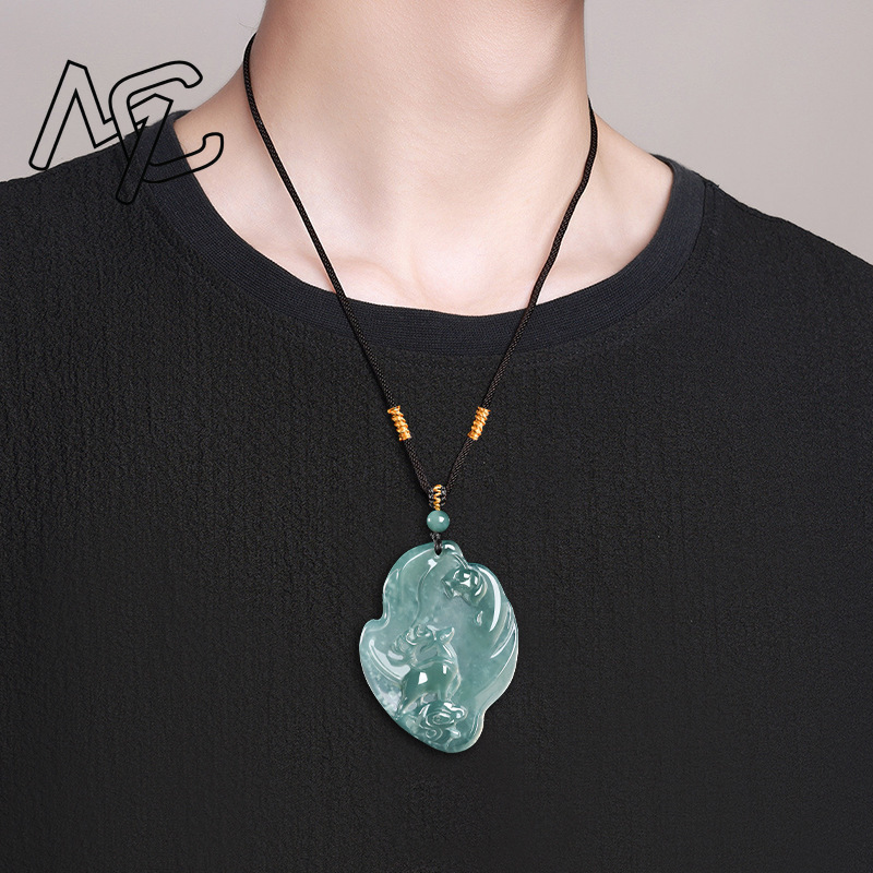 Real Natural Emerald Jade Blue - Necklace Pendant recension och pris